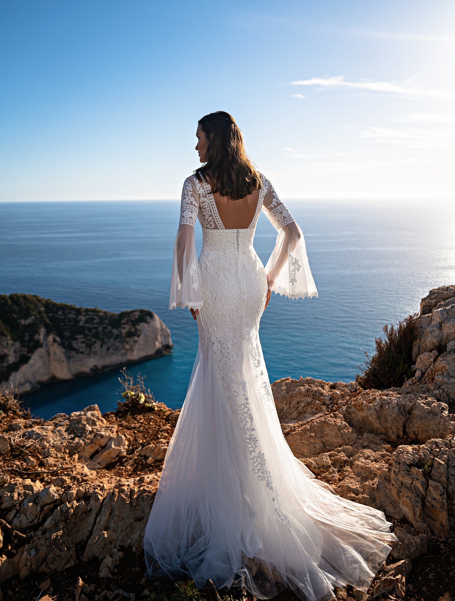 BOHO CHIC LACE WEDDING DRESS WITH SLEEVES