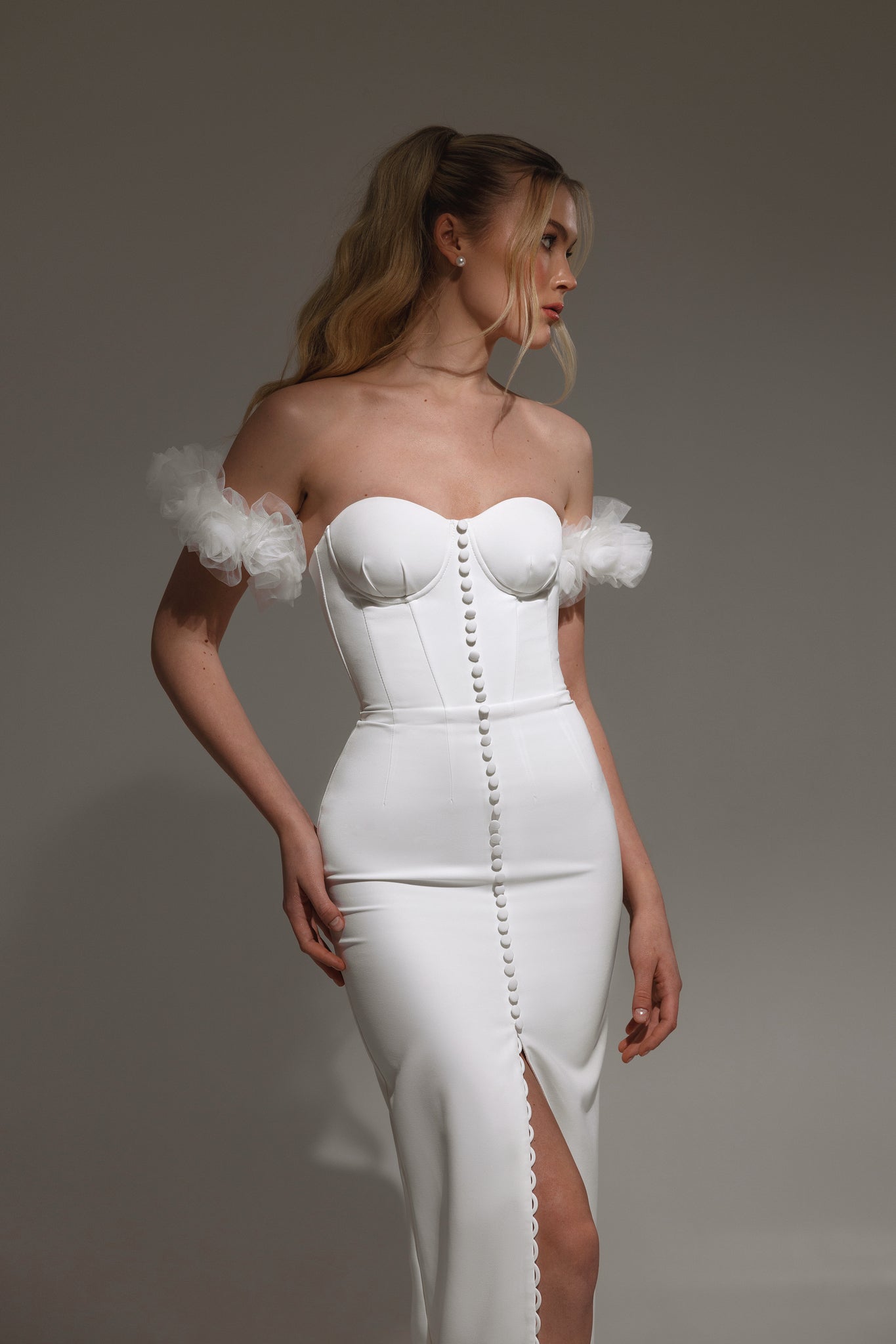 CIVIL WEDDING DRESS DECORATED WITH BUTTONS
