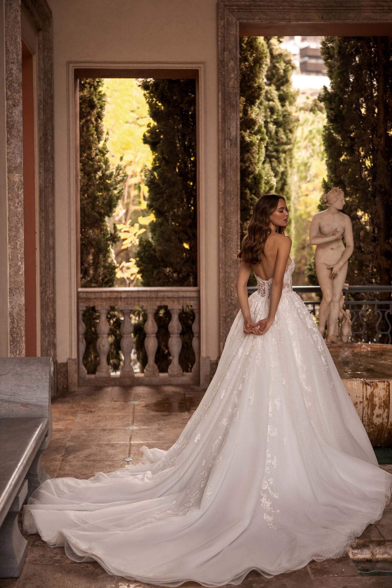 VRODA 02 Wedding Dress