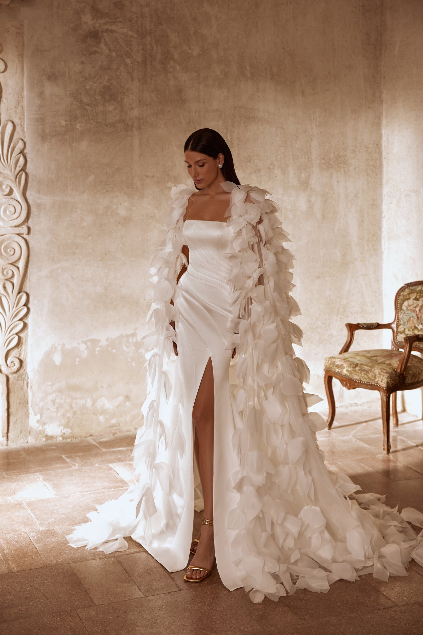 WEDDING DRESS CAILIN WITH CAPE