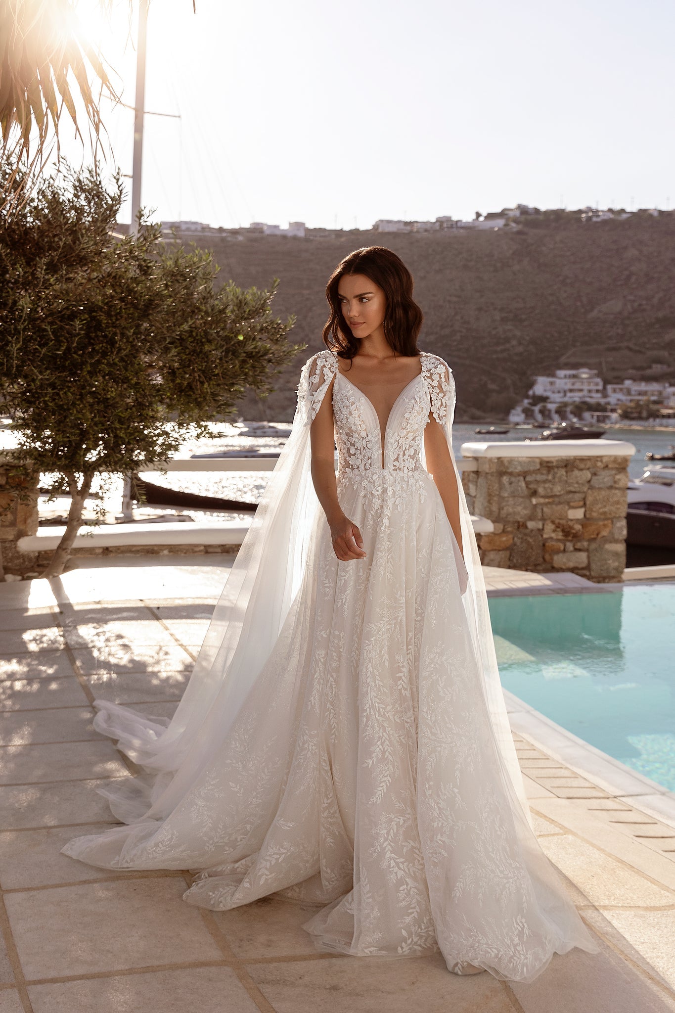 WEDDING DRESS CU MANECI DETASABILE LUNGI