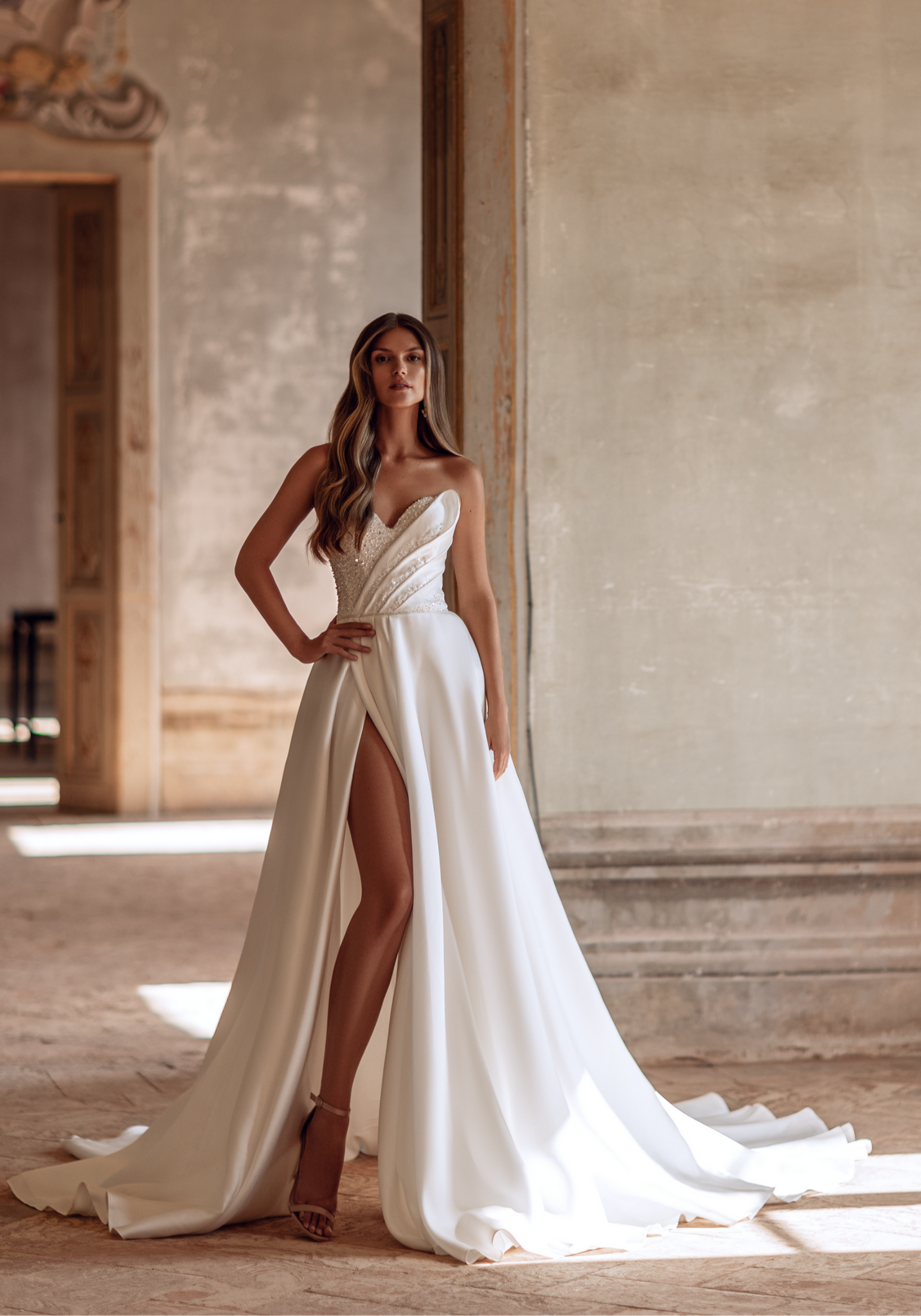 WEDDING DRESS WITH DRAPING - JESSICA