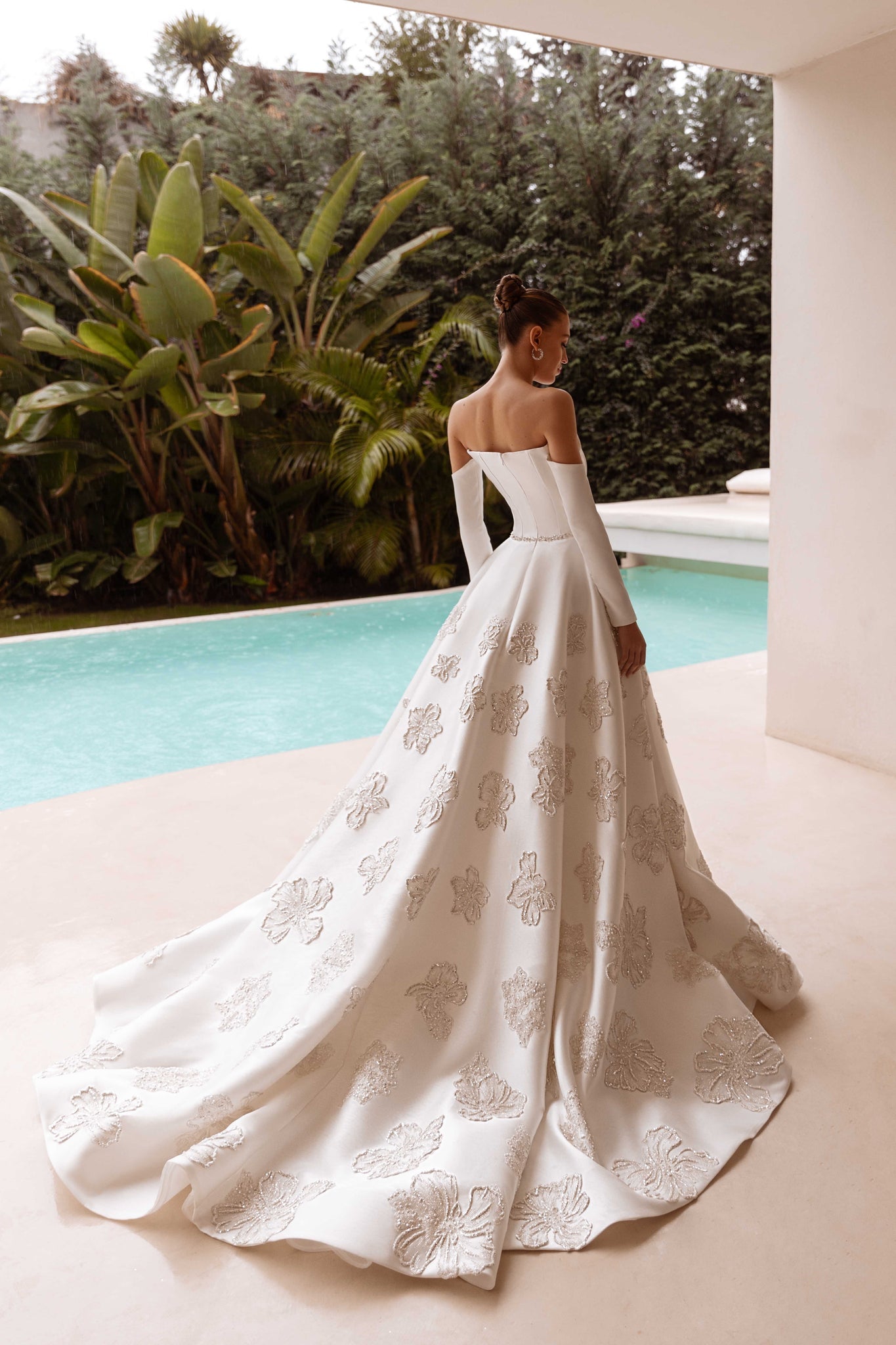 AURELIA Wedding Dress