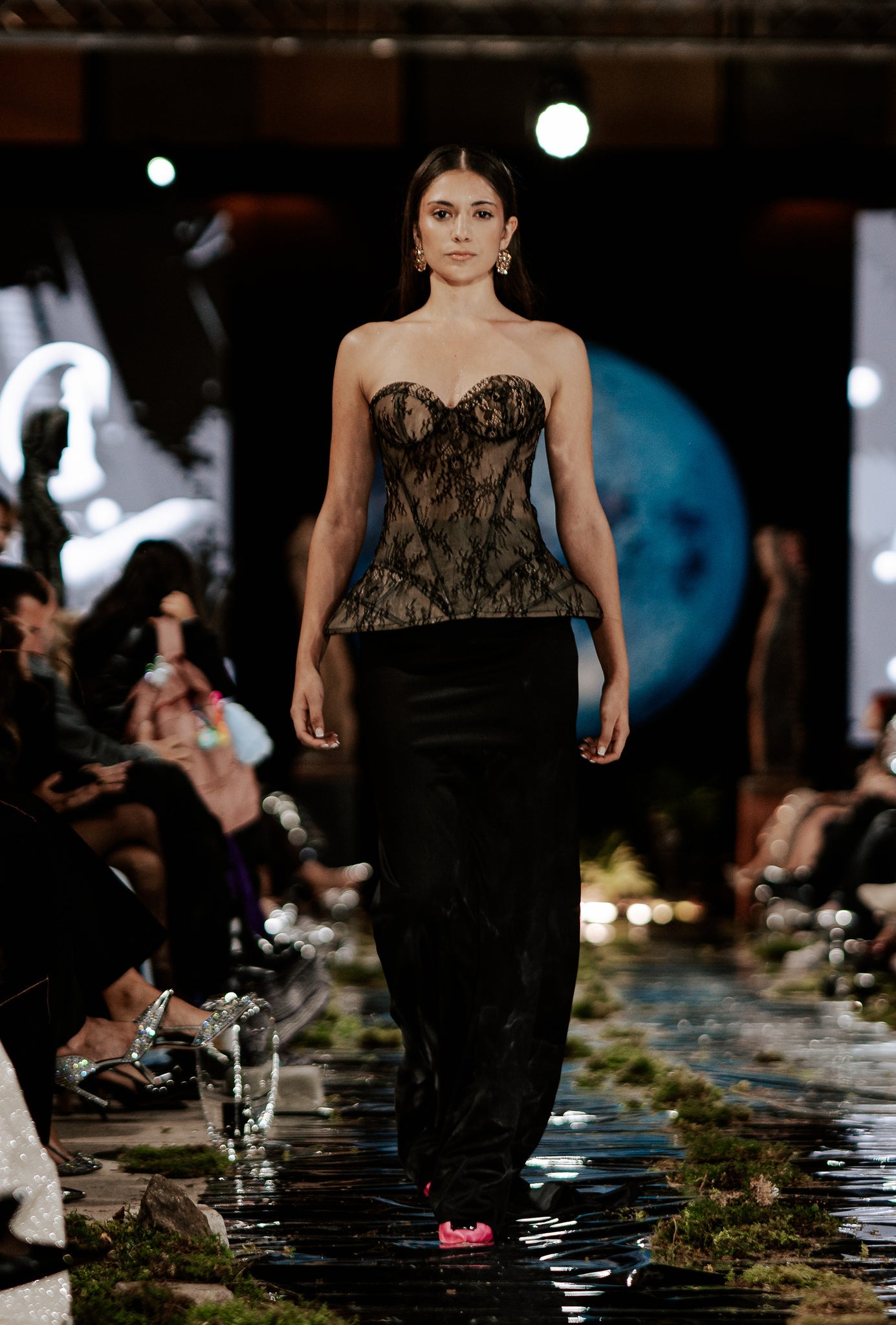 ELEGANT DRESS WITH CORSET AND PENCIL SKIRT
