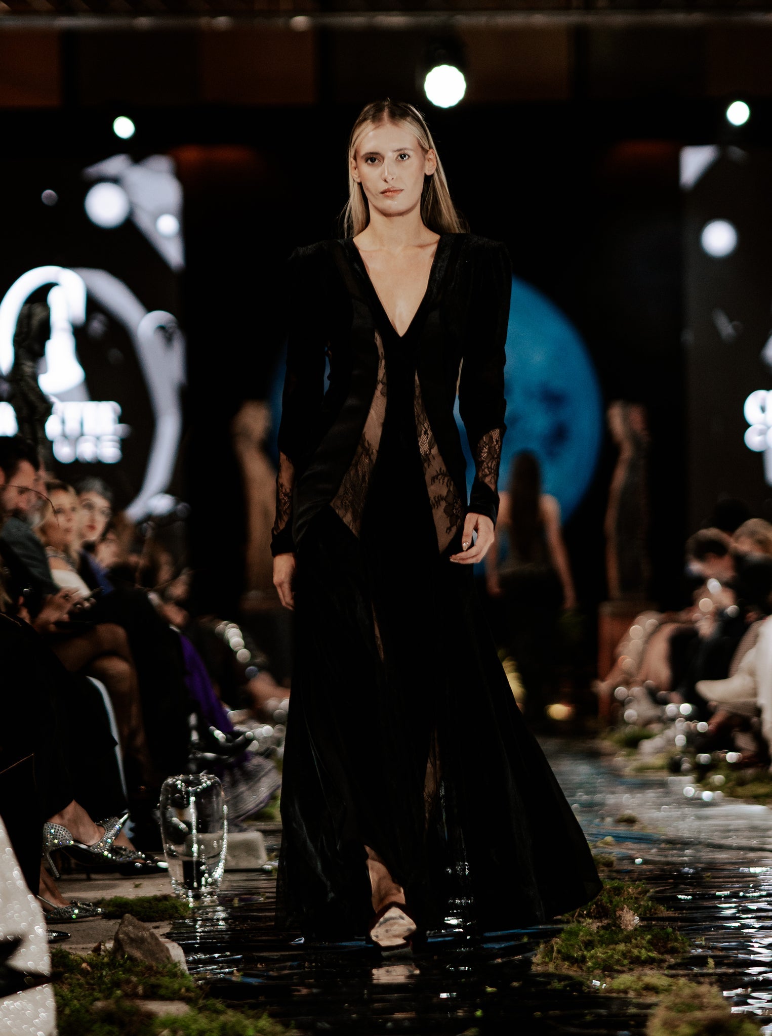 Elegant Black Long Lace Evening Dress