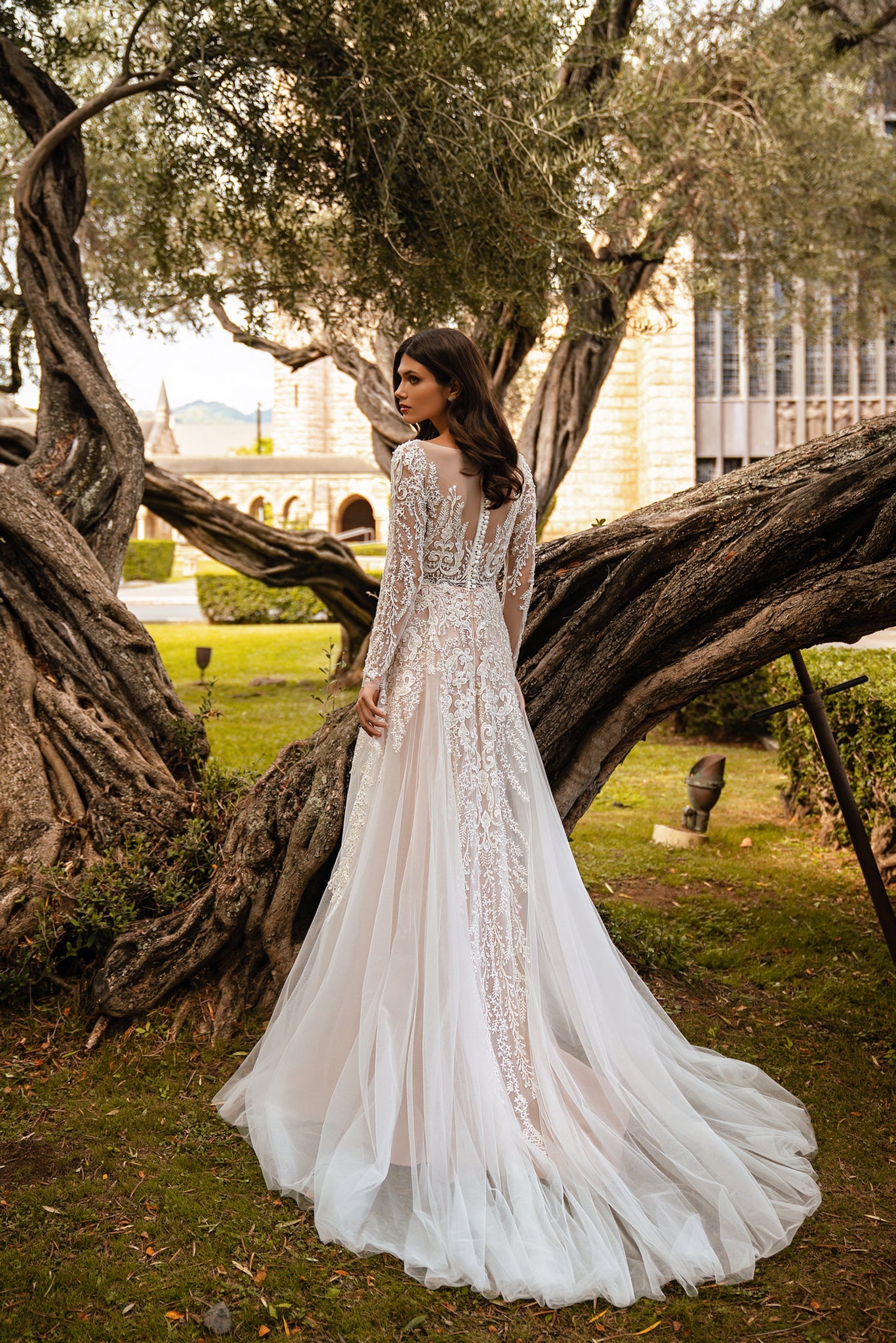 LIGHTWEIGHT WEDDING DRESS, WITHOUT CRINOLINE