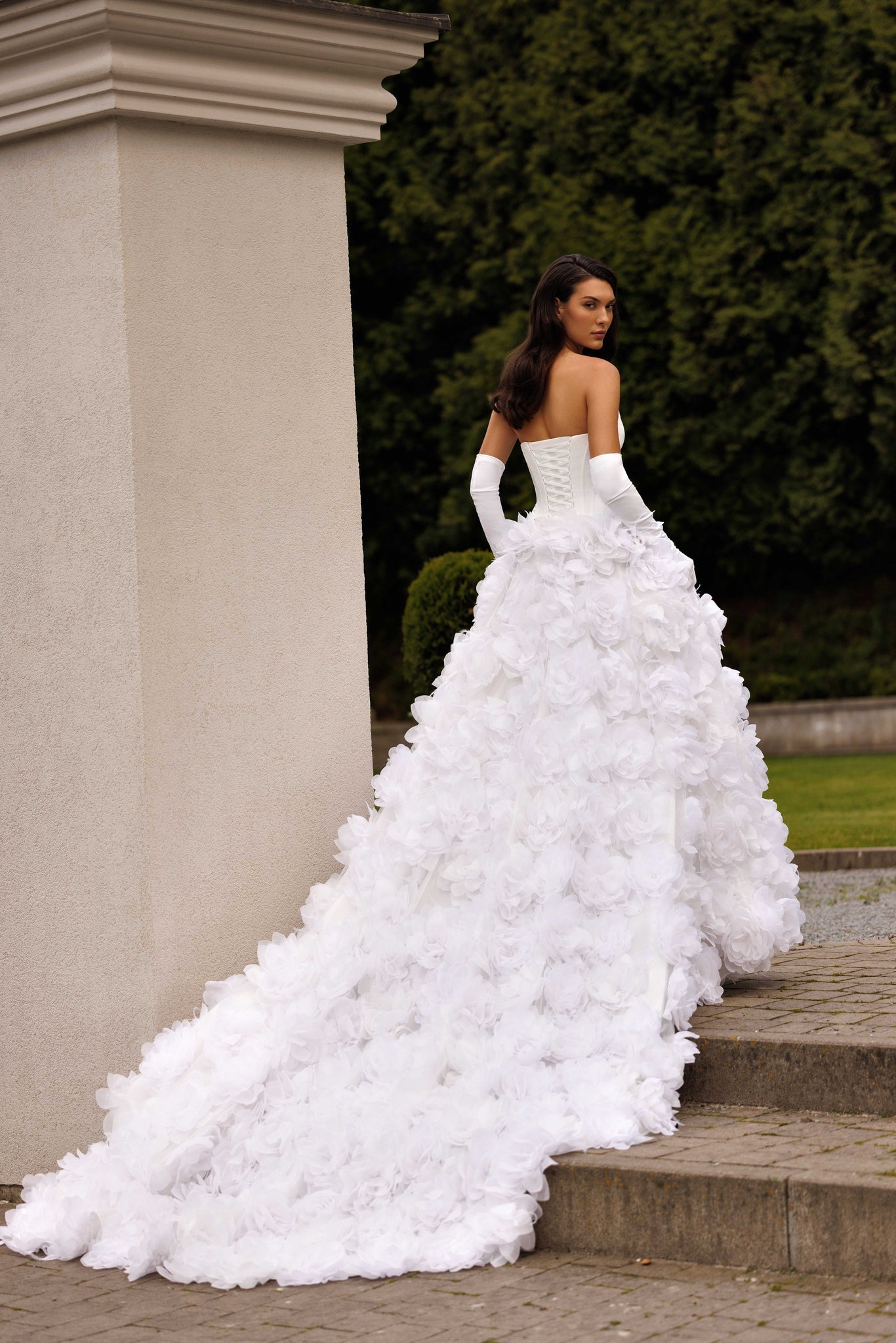 LUXURY WEDDING DRESS ELYSIA MODEL
