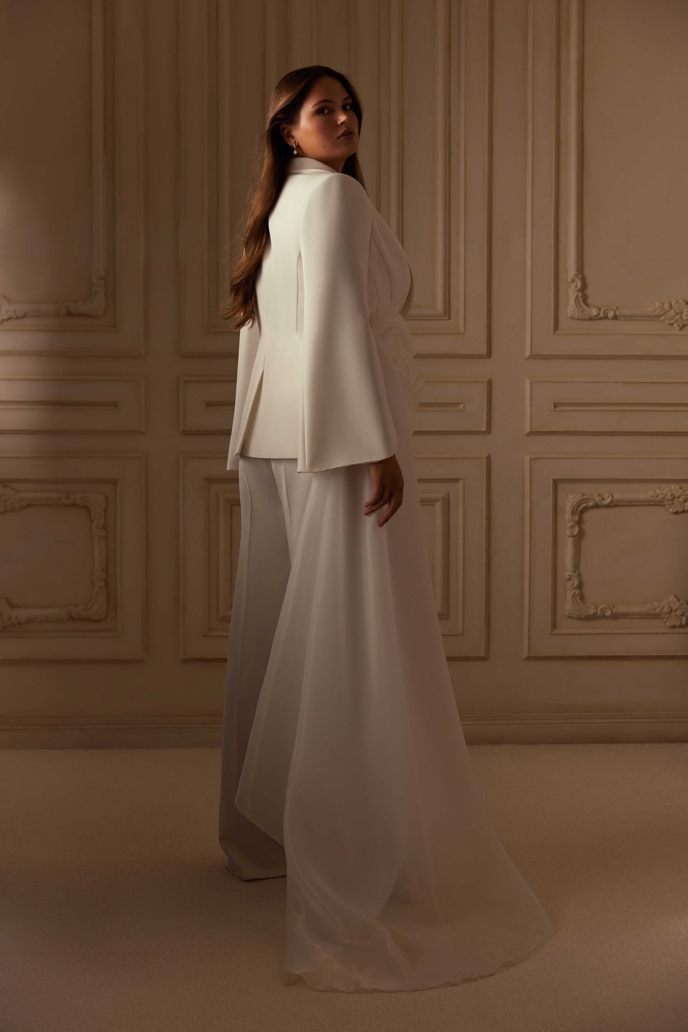 PLUS SIZE WHITE SUIT AURUM