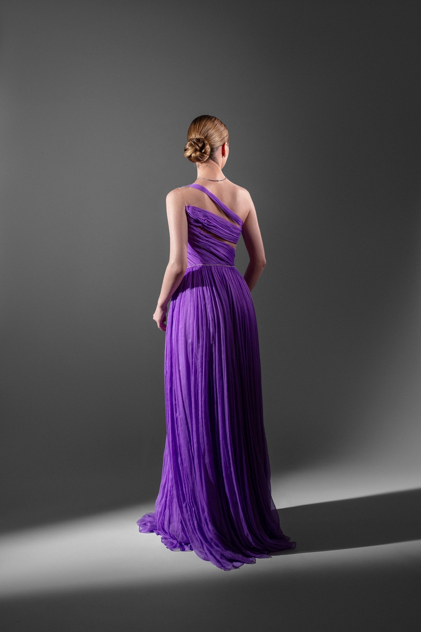 WEDDING DRESS IN NATURAL SILK WITH LACE