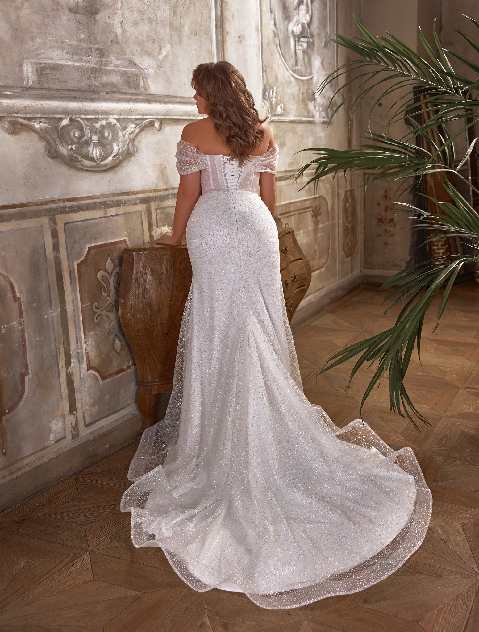 Wedding Dress Mermaid Style with Slit