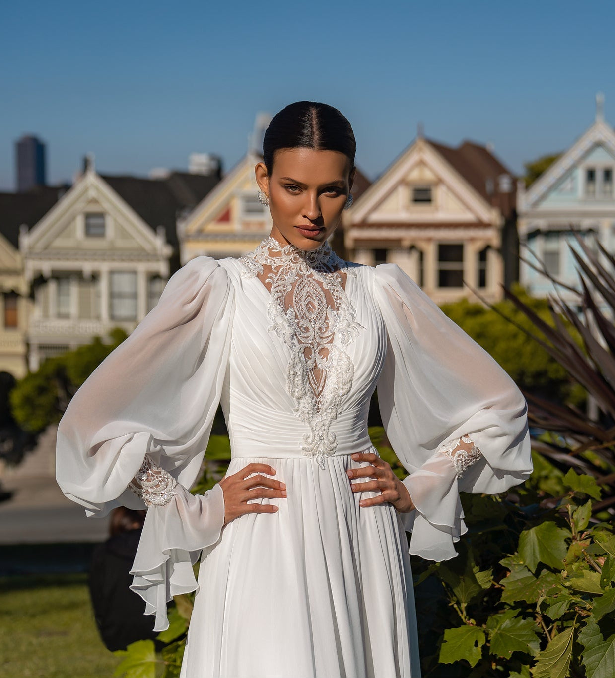 Wedding Dress in Tulle with Sleeves